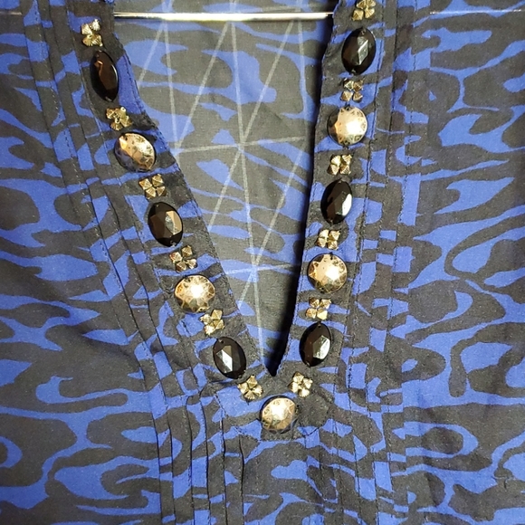 Sheer blue and black top - Picture 3 of 6